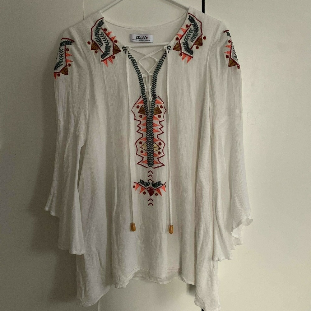 Lulu's bell sleeved blouse